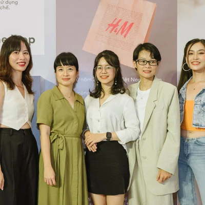 Các diễn giả tham dự sự kiện Let's Reuse 2022 về phát triển bền vững