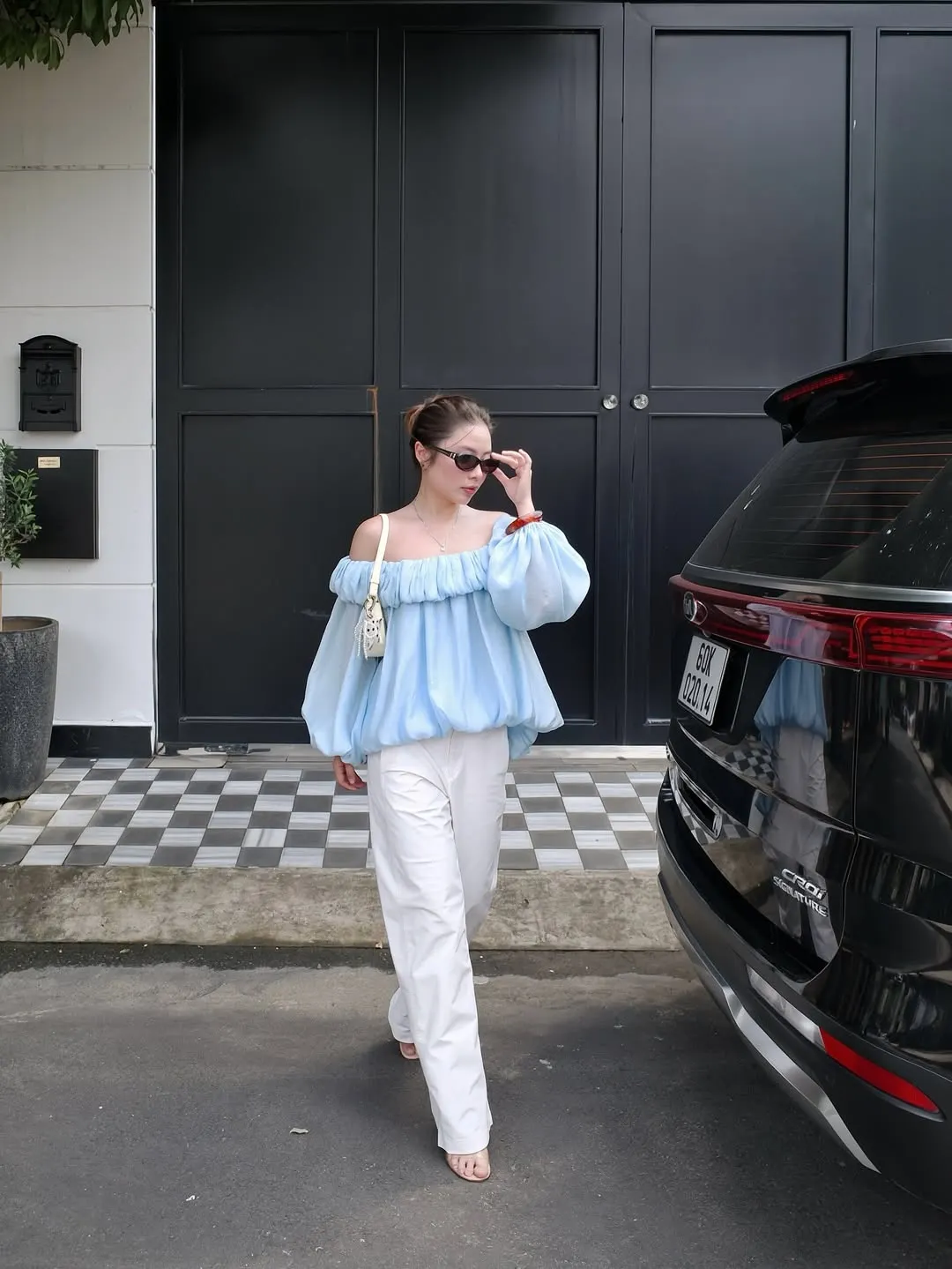 Áo tay bồng trễ vai