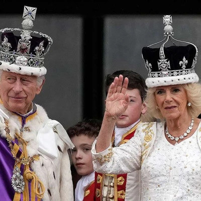 LỄ ĐĂNG CƠ VUA CHARLES III