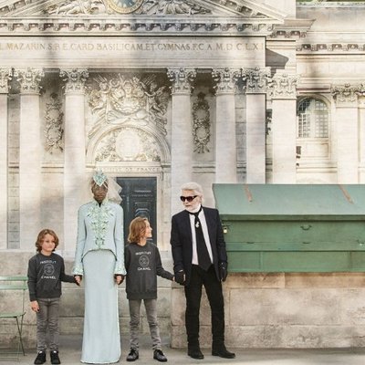 Nhìn lại di sản thời trang Karl Lagerfeld qua những sàn diễn ấn tượng nhất của Chanel 2
