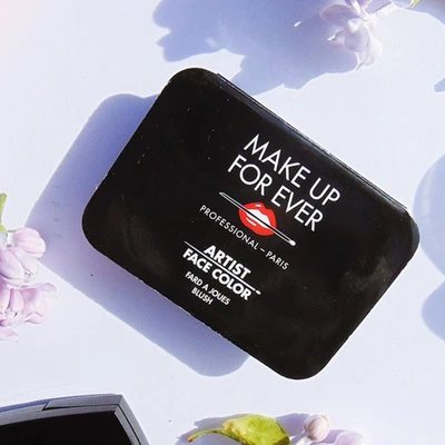 má hồng makeup forever artist
