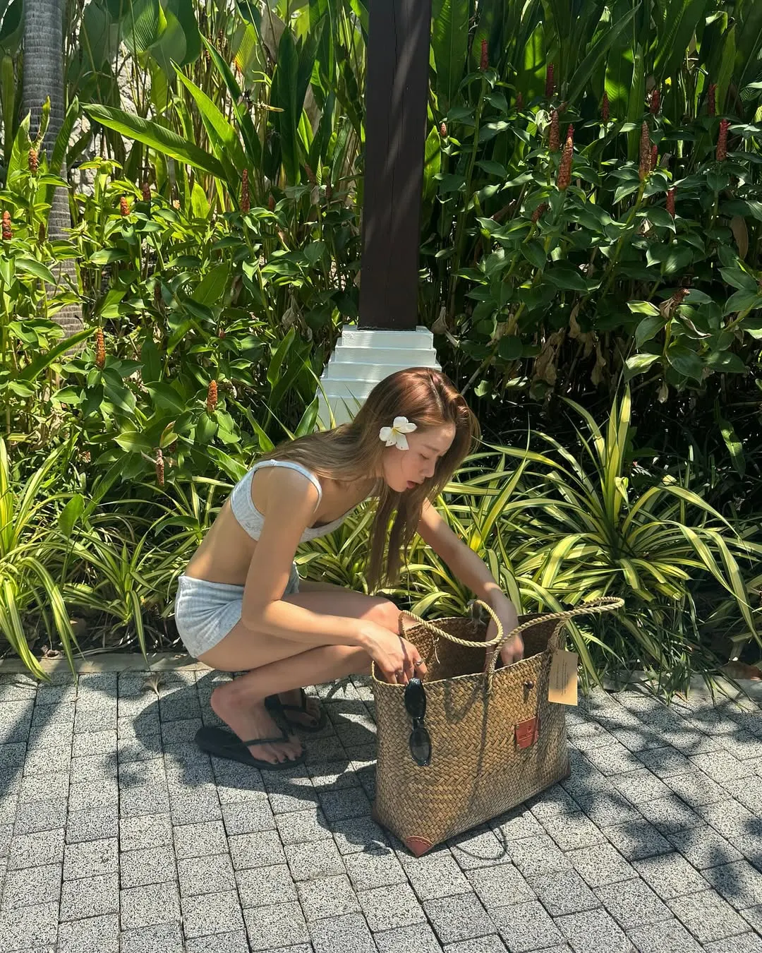 j876my diện túi xách cói 