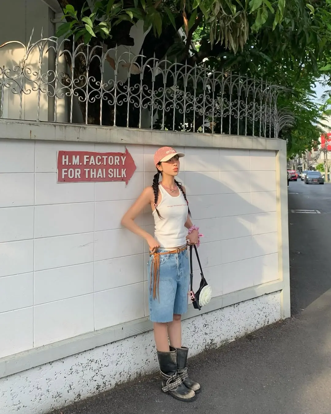 jjinii_ quần đùi denim phối áo ba lỗ 