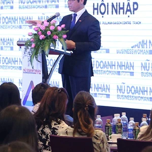 dien dan nu doanh nhan, san sang hoi nhap 2015.jpg
