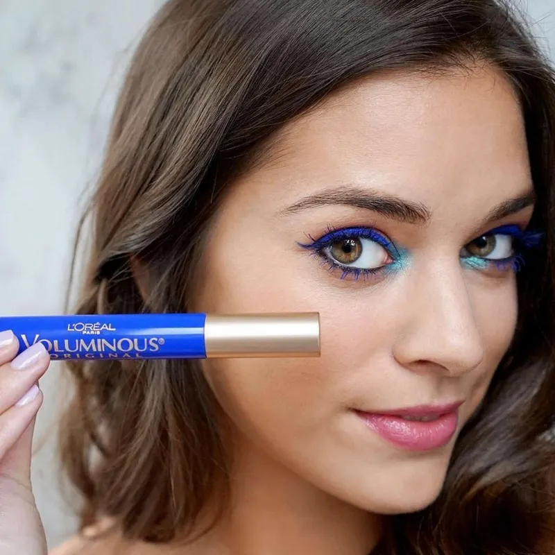mascara màu xanh