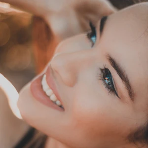 cách tẩy trắng răng không cần dùng hóa chất ft