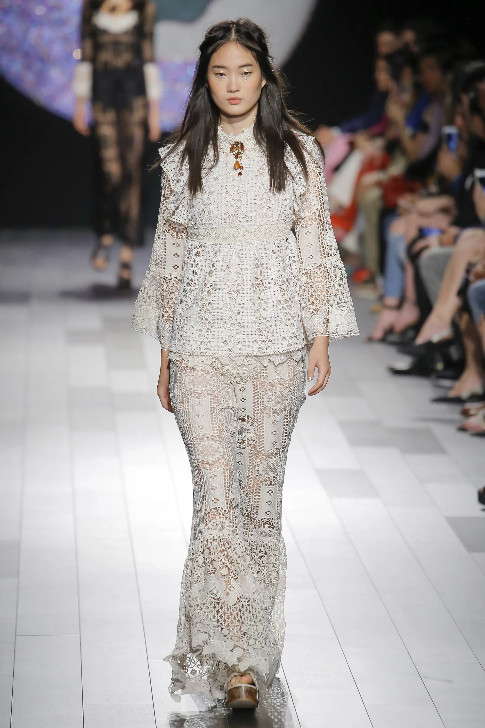 5 BST nổi bật trong ngày trình diễn thứ năm của NYFW Spring 2018