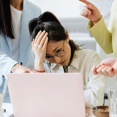 12 cách ứng phó với đồng nghiệp độc hại ở công sở