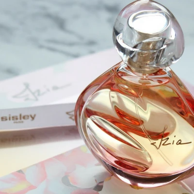 Izia-Eau De Perfume - elle vietnam featured image