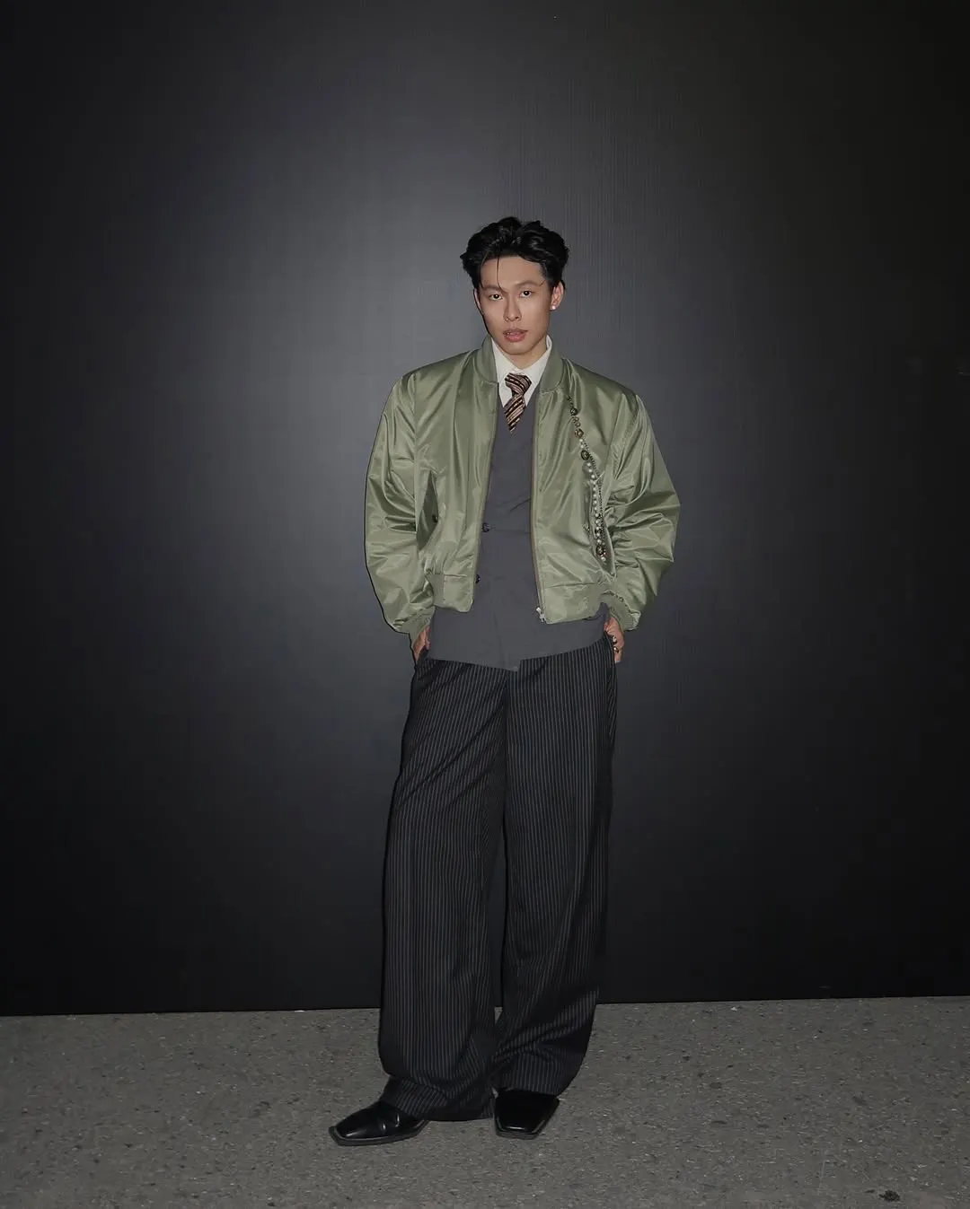 rapper hurrykng diện áo khoác