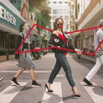 Hoàng Thùy Linh và dàn sao Việt lên đồ cùng khẩu trang Budweiser
