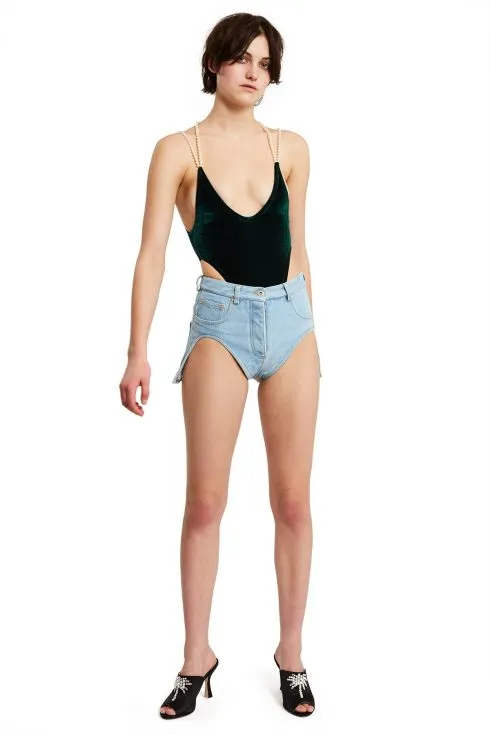 Xu hướng quần jeans 2 trong 1