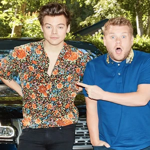 Harry Styles hoán đổi gu thời trang với danh hài James Corden