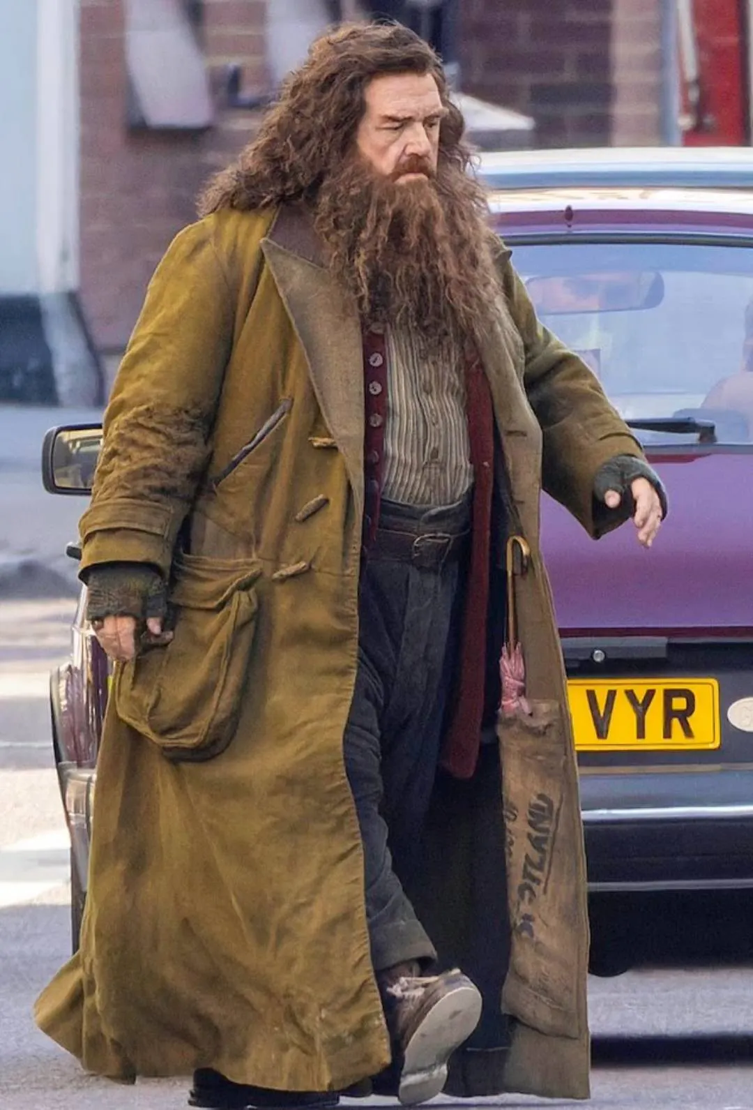 Nick Frost thủ vai bác Hagrid. 