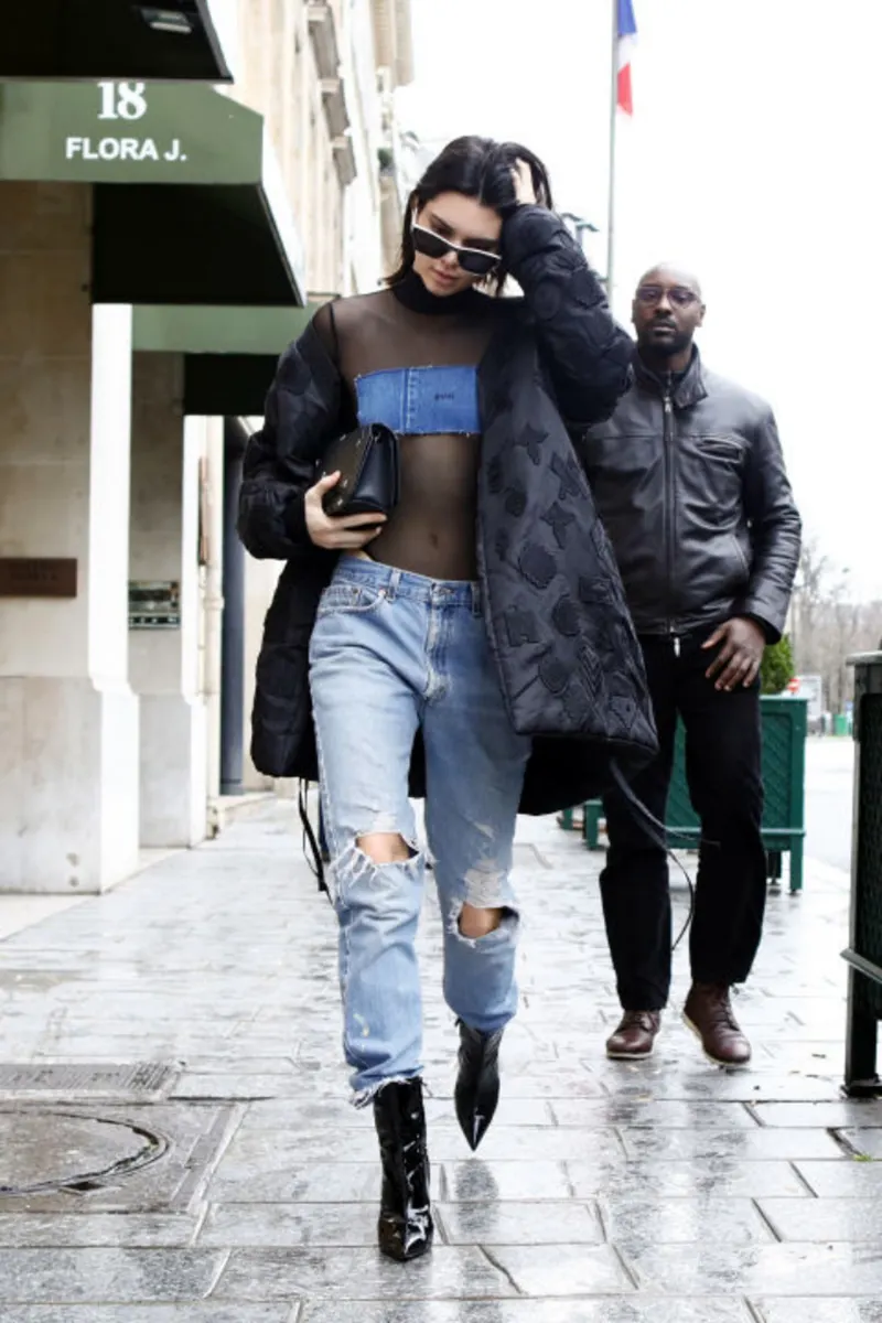 Chị em nhà Jenner – những icon thời trang khiêu khích