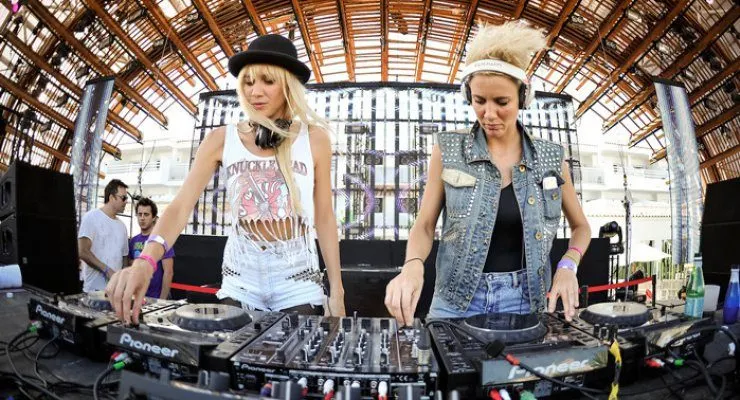 Nervo nhung co nang nghich dia 3