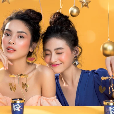Innisfree sản phẩm giới hạn 2 cô gái chơi đùa cùng mỹ phẩm