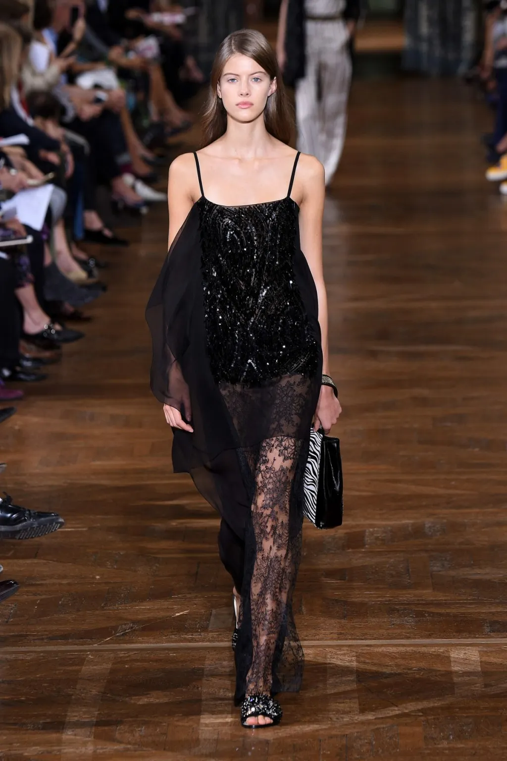 Bouchra Jarrar liệu có mở ra kỷ nguyên mới thành công hơn cho Lavin?