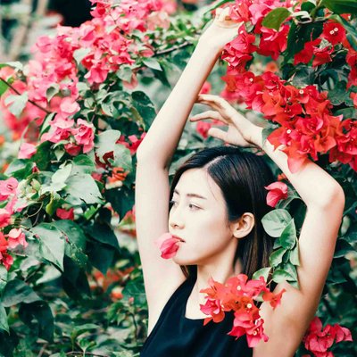 cô gái có dấu hiệu ái kỷ