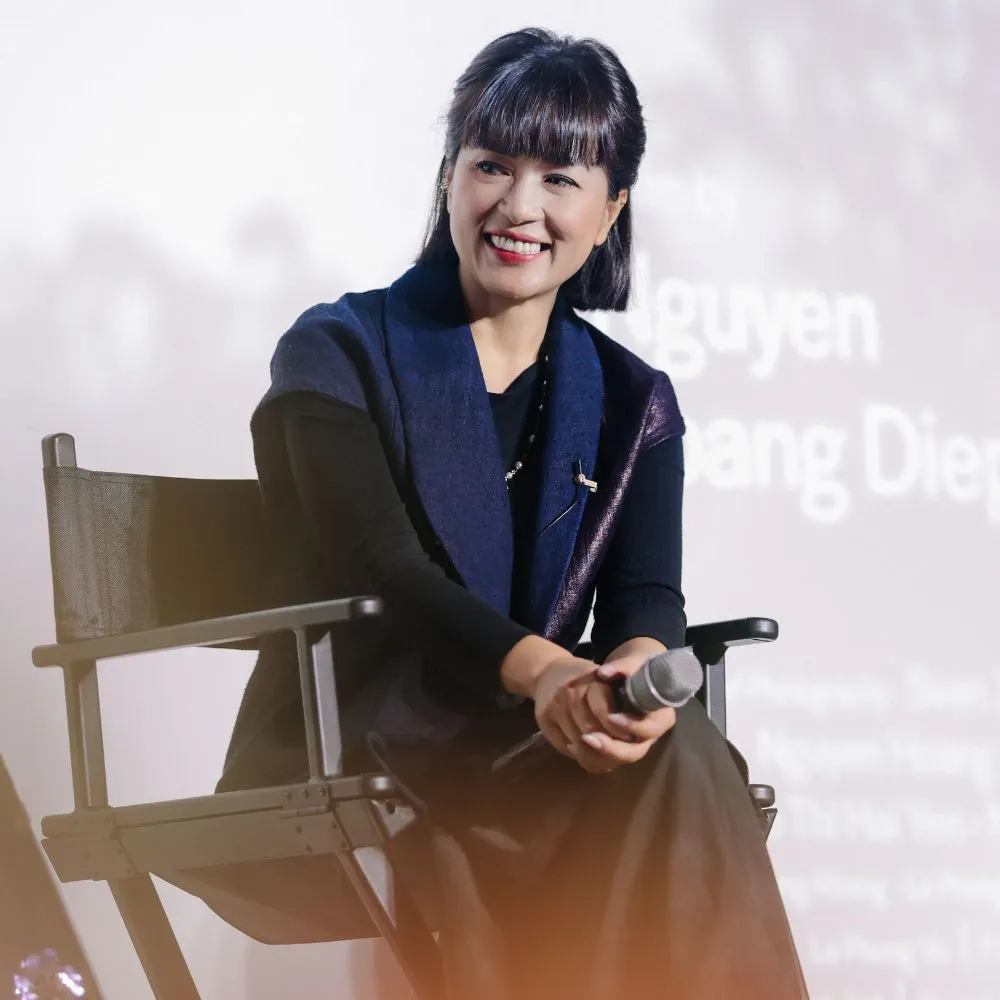 Hình ảnh chị Lê Thanh Hương - Tổng giám đốc Menard Việt Nam tại buổi ra mắt giới thiệu phim "1982" do Menard tổ chức.