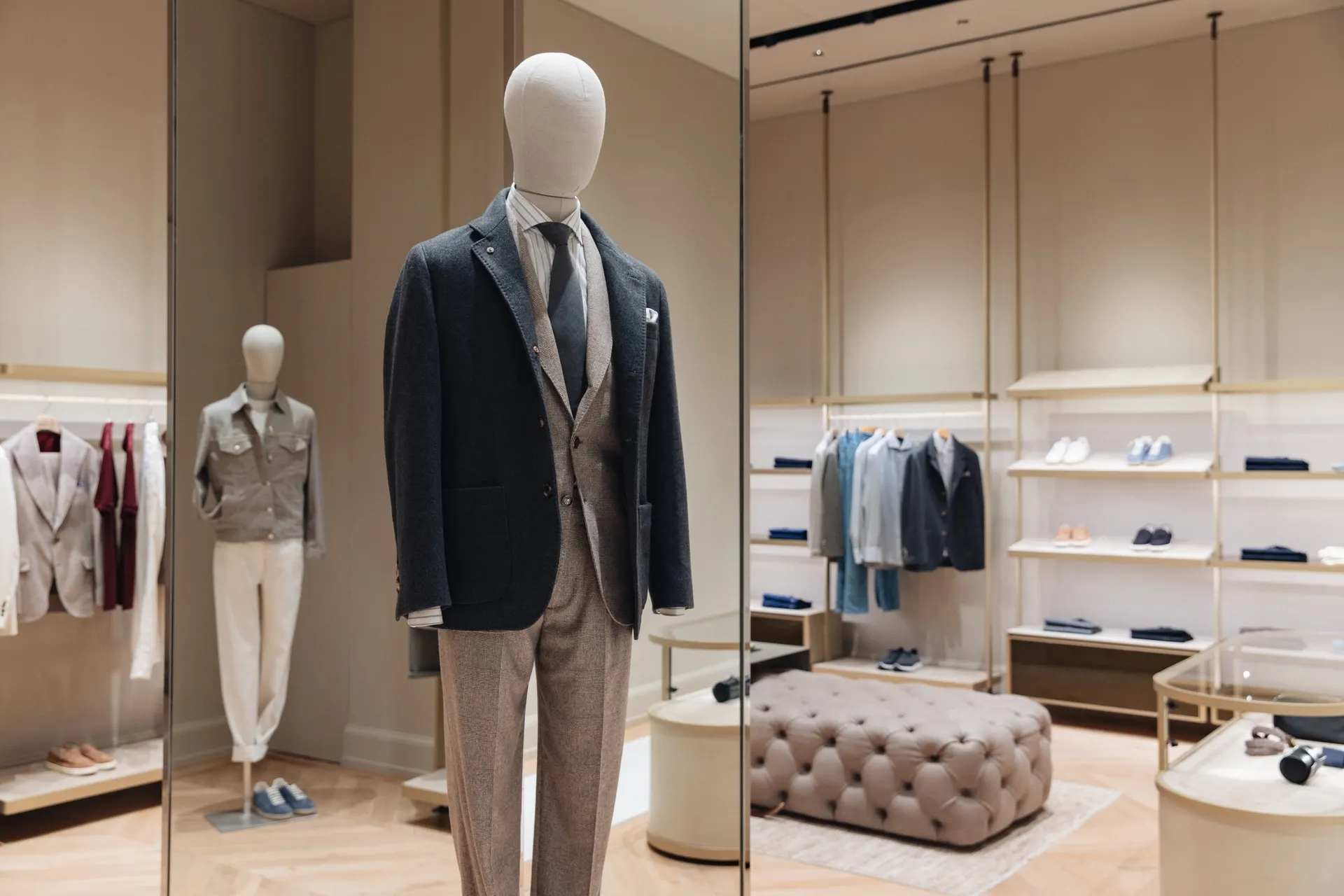 Không gian tại SIS Continental