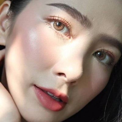 Bí quyết trang điểm lâu trôi, bất chấp ngày Hè nắng nóng