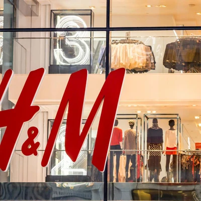 Tín đồ thời trang vui mừng vì H&M chuẩn bị khai trương tại Vincom