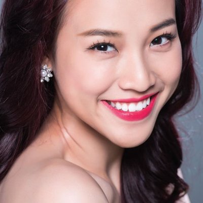 MC Á Hậu Hoàng Oanh