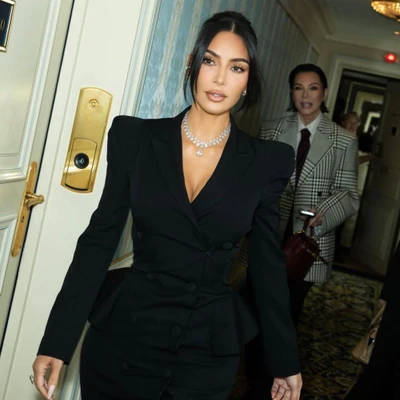 thời trang hầu toà kim kardashian
