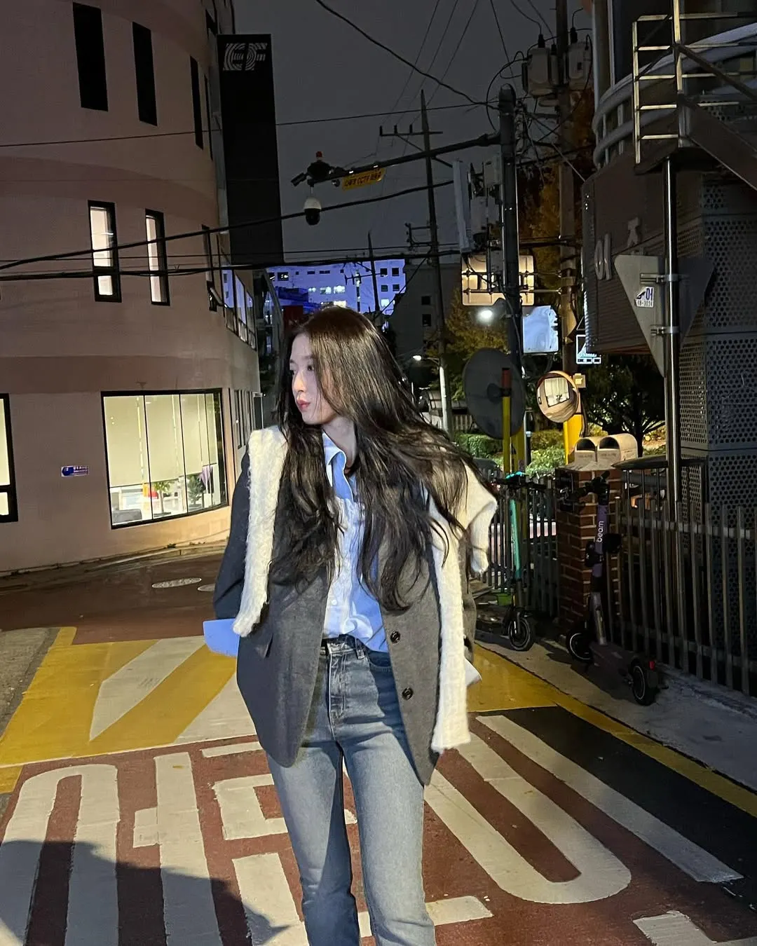 phong cách nàng thơ của Arin trong "S Line"