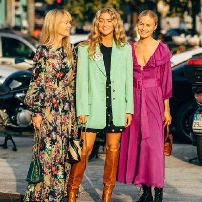 thời trang cung hoàng đạo bảo bình - fashionista mặc đồ họa tiết và màu sắc trên đường phố feature 2