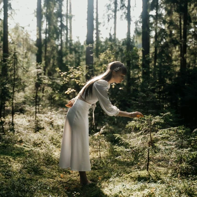 CÔ GÁI HÁI HOA TRONG RỪNG TỬ VI NGÀY 11/3/2026