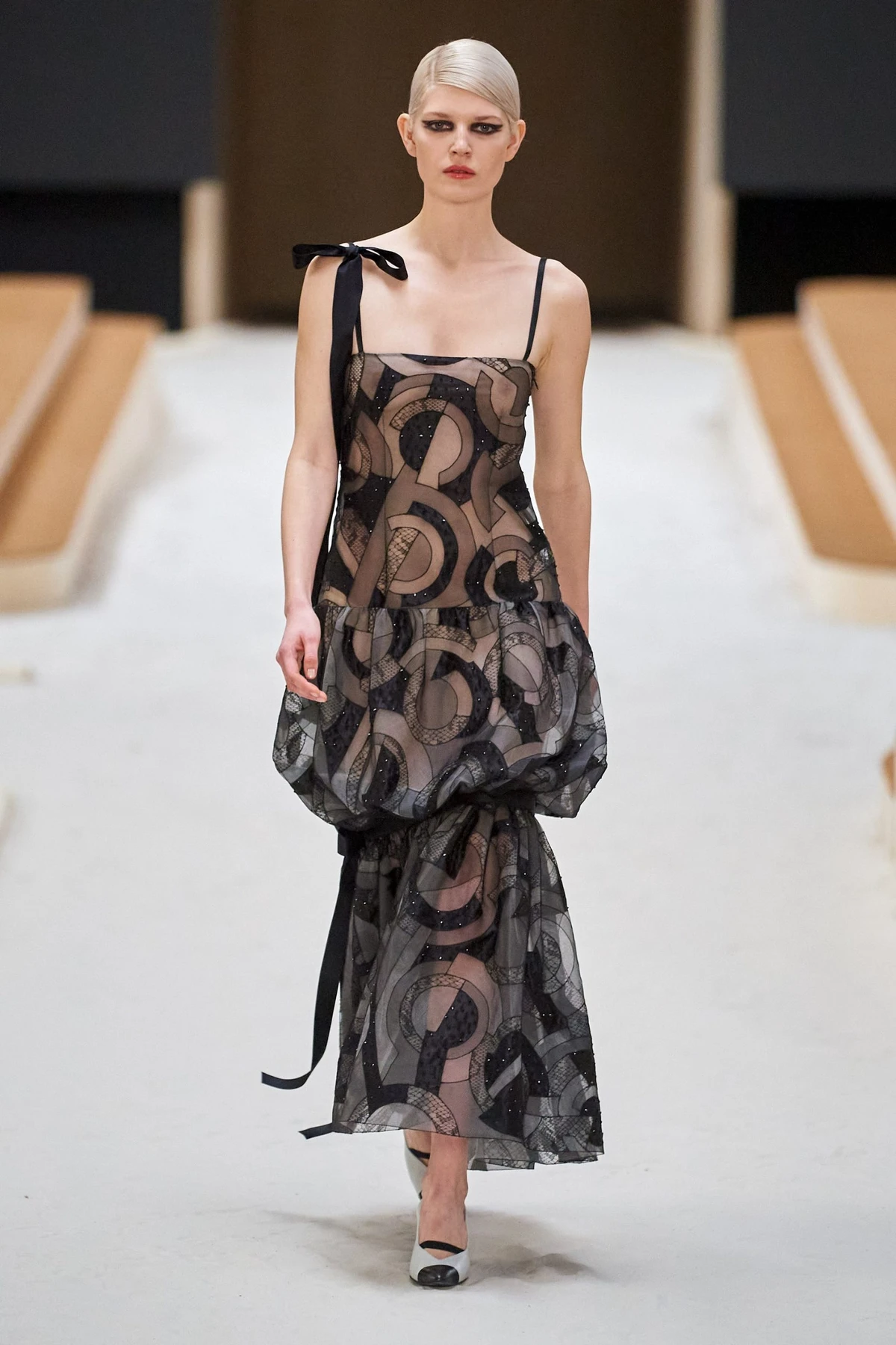 Chanel Couture Xuân Hè 2022 look 36
