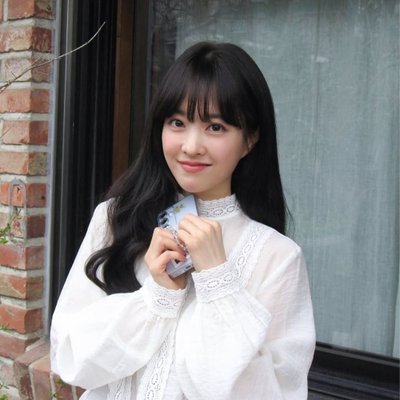 Hình ảnh Park Bo Young – nữ chính Our Unwritten Seoul – mỉm cười.