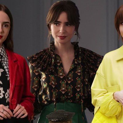 emily in paris - Lily Collins để tóc mái birkin và mặc áo blouse