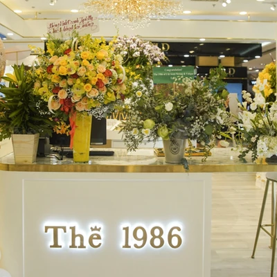 The 1986 khai trương cửa hàng tại Vincom Đồng Khởi