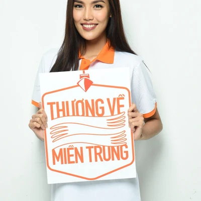 Lan Khuê trong bộ ảnh Thương về miền Trung