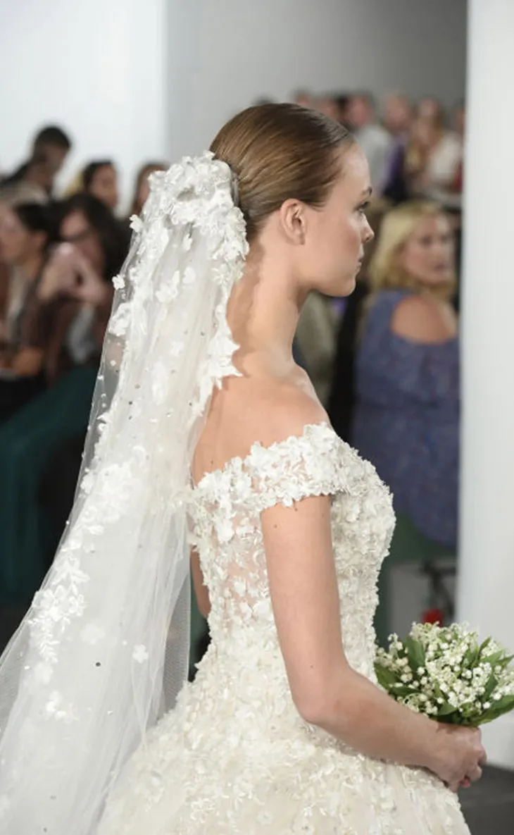 6 xu hướng đầm cưới hot nhất tại Tuần lễ thời trang cô dâu New York 2018. 6 xu hướng đầm cưới hot nhất tại Tuần lễ thời trang cô dâu New York 2018.