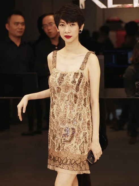 120813ellesukienxuanlanava