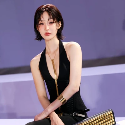 phối đồ với tóc ngắn