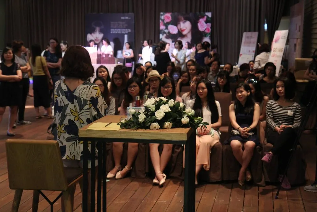 Toàn cảnh ngày hội "Lạc trong men hoa" của su:m37 dành cho phái đẹp tại TP.HCM ELLE VN