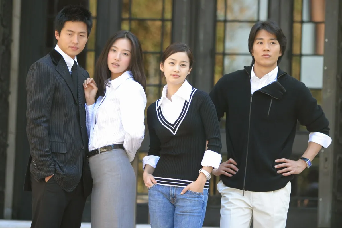 Chuyện tình Harvard là làn gió mới cho mảng phim truyền hình vào khoảng năm 2004 sau hàng loạt những mô tuýp bi kịch tình yêu đẫm nước mắt quá quen thuộc.