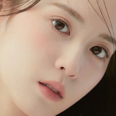 Niacinamide giúp bạn có làn da láng mịn.