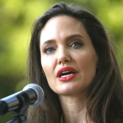 angelina jolie - elle vietnam featured image