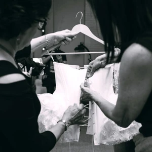 Hình ảnh hậu trường từ Bridal Spring Fashion Week 2017 - ellevietnam 23