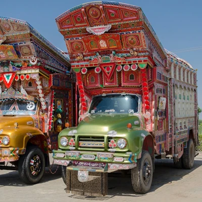 xe tải leng keng ở Pakistan 12