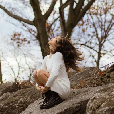 cô gái elle đối diện với những áp lực vô hình