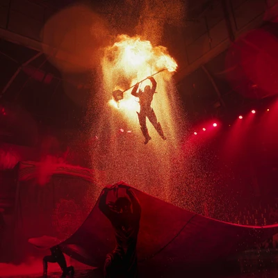 Triển lãm nhiếp ảnh “ĐỎ”: UNLIMITED RED