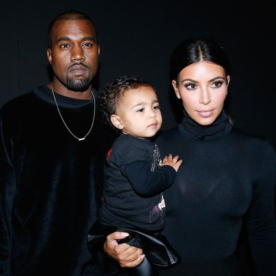 Kim Kardashian và Kanye West chuẩn bị đón đứa con thứ 3