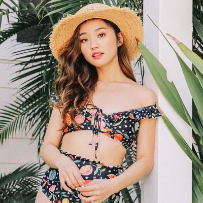 những kiểu bikini đẹp cho mùa hè bikini họa tiết hoa trễ vai